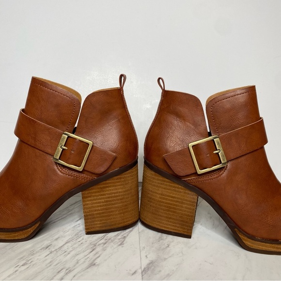 New! Korks Kork Ease Kari Faux Leather Heeled Bootie 11M - Picture 8 of 14